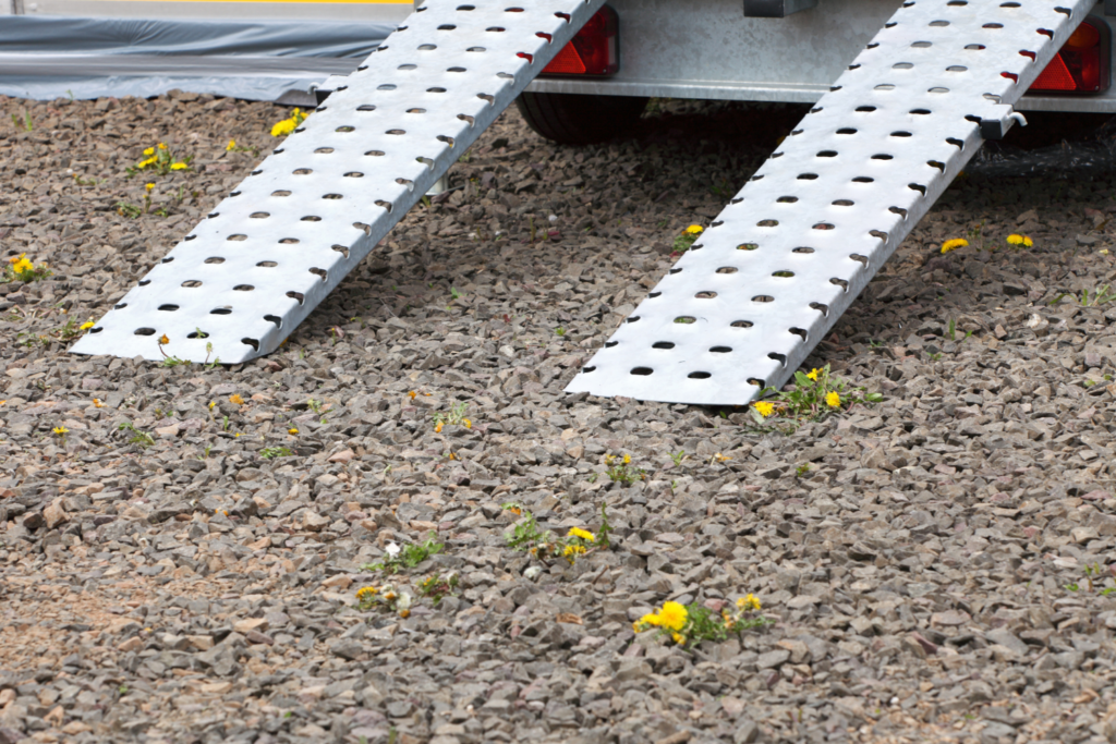 on load offload ramps for fishing wagons